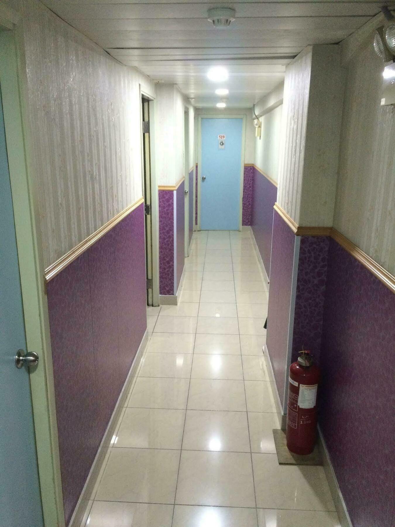 Wing Wah Hostel Цзюлун Экстерьер фото